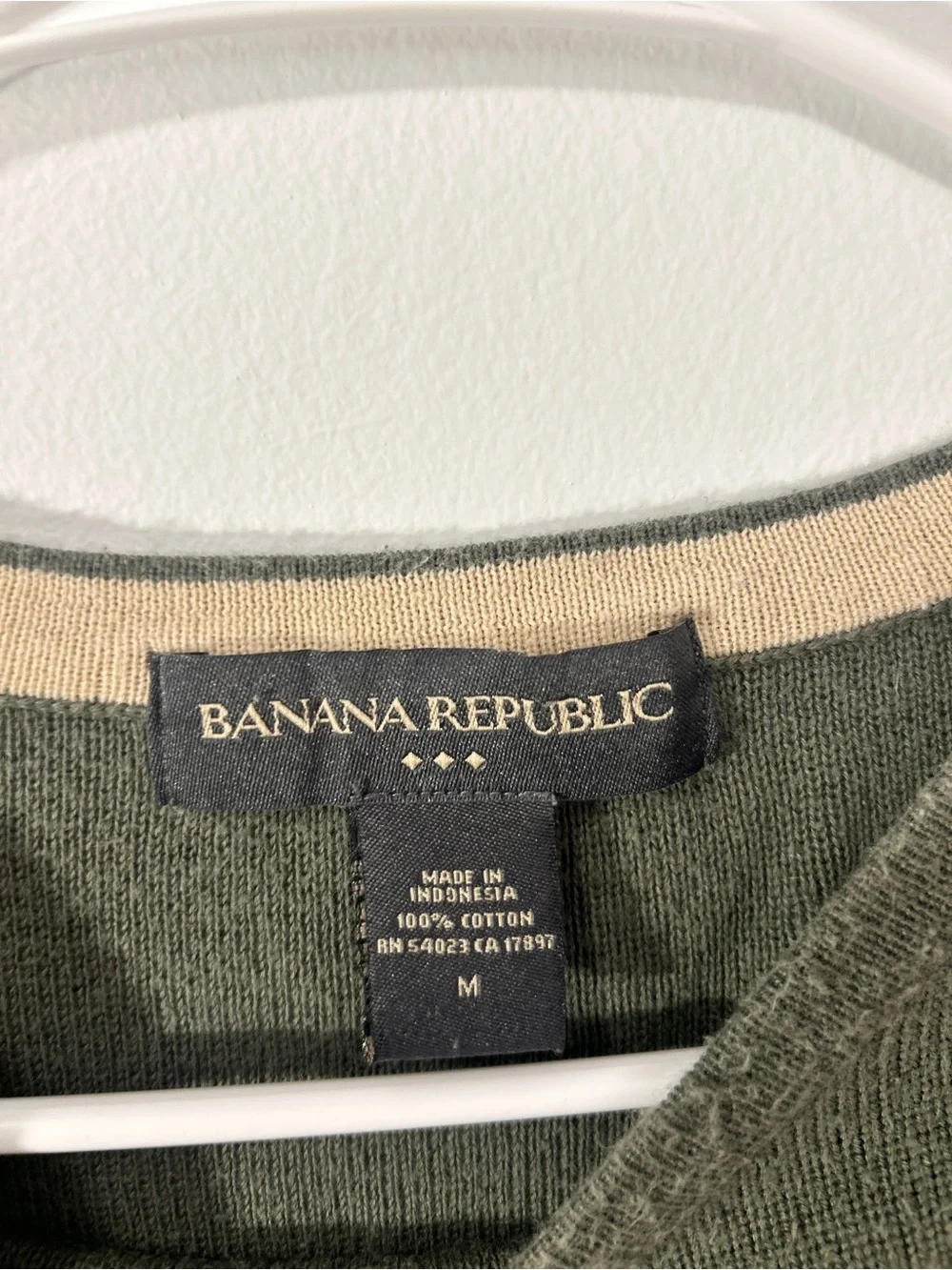 Banana Republic lightweight crewneck